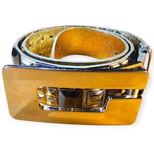 ✨ Vintage Guess Y2K Gem-Studded Metallic Gold Belt – Small